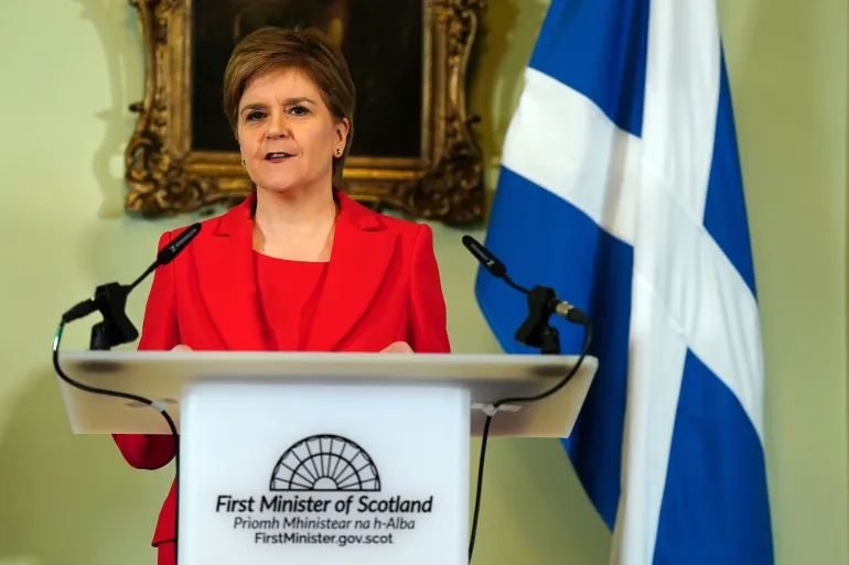 Royaume-Uni : premye minis Écosse la, Nicola Sturgeon, prezante demisyon li