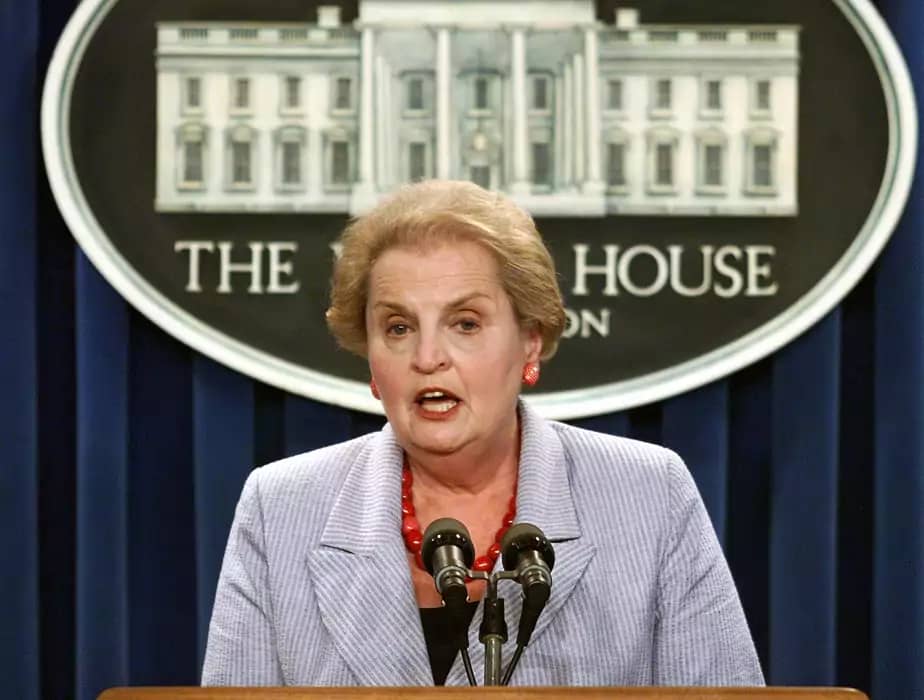 Plusieurs grandes personnalités politiques saluent le départ de Madeleine Albright