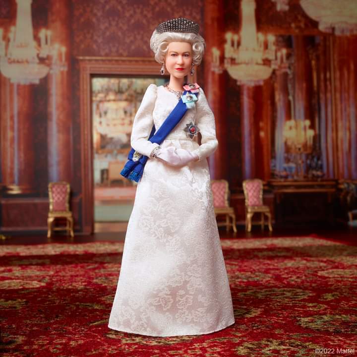 Une poupée barbie pour la Reine d’Angleterre