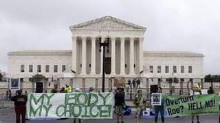 La Cour suprême des Etats-Unis rend aux États la possibilité d’interdire ou non l’IVG