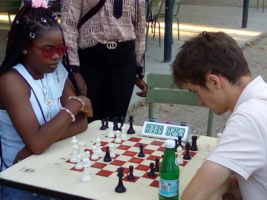 Chess Olympiad 2022 : la jeune star d’échecs Merisena Cadeau représente Haïti en Inde