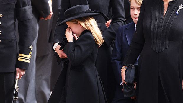 Princess Charlotte Cries At Queen Elizabeths Funeral – Hollywood Life