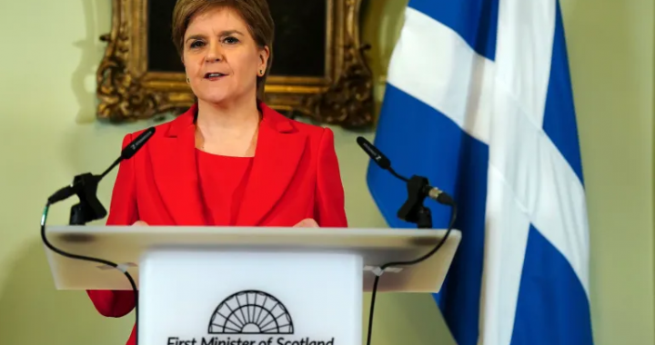 Royaume-Uni : premye minis Écosse la, Nicola Sturgeon, prezante demisyon li